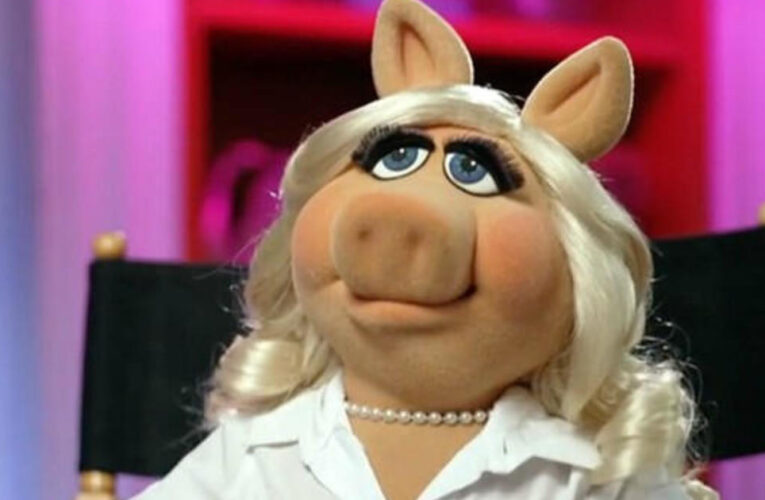 Eye on America: Celebrating 50 years of Miss Piggy, Catholic women push for female priests