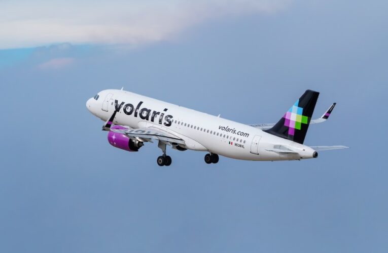 Passenger on Volaris flight to Tijuana threatens to jump, demands plane divert to San Diego