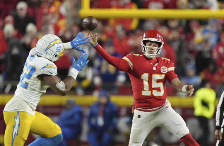 Chargers are beaten down by Chiefs’ Patrick Mahomes again, this time on last drive