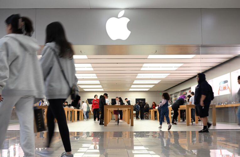 Impersonators are claiming laptops at Apple stores before real owners can pick them up