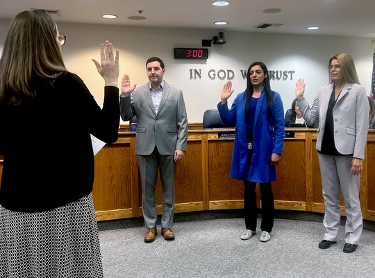 Councilmembers, treasurer sworn into office