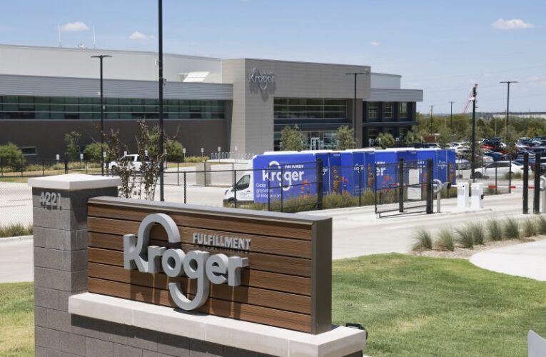 Albertsons pulls the plug on merger with Kroger