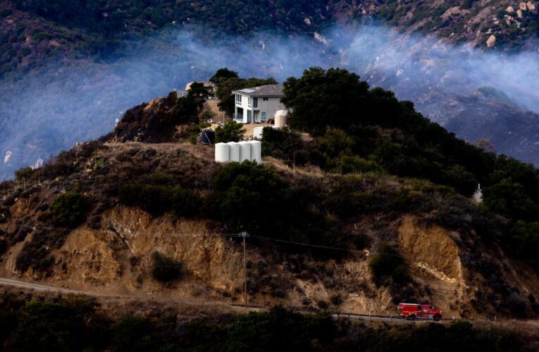 Satellite photos show Franklin fire threatening Malibu neighborhoods