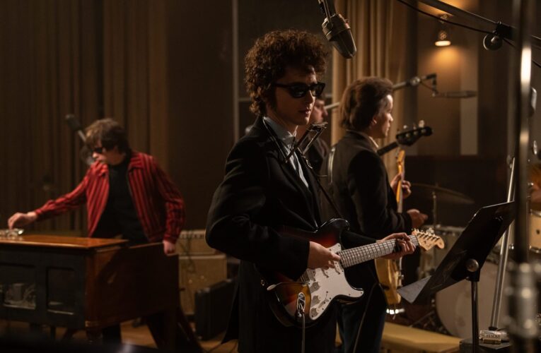 Review: Timothée Chalamet is the best thing about the Bob Dylan biopic ‘A Complete Unknown’