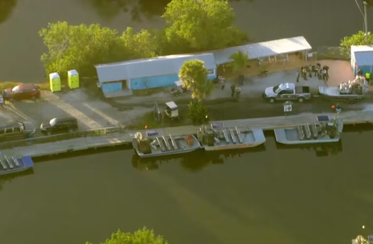 2 airboats collide in Florida Everglades sending over a dozen people to the hospital