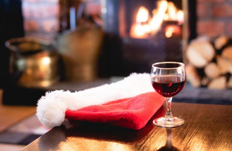 How to protect your skin from the effects of alcohol during the holidays