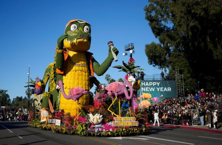 How to take public transit to the 2025 Rose Parade