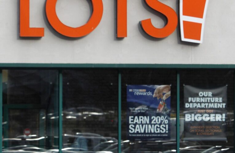 Big Lots conducts going-out-of-business sales after sale of company falls through