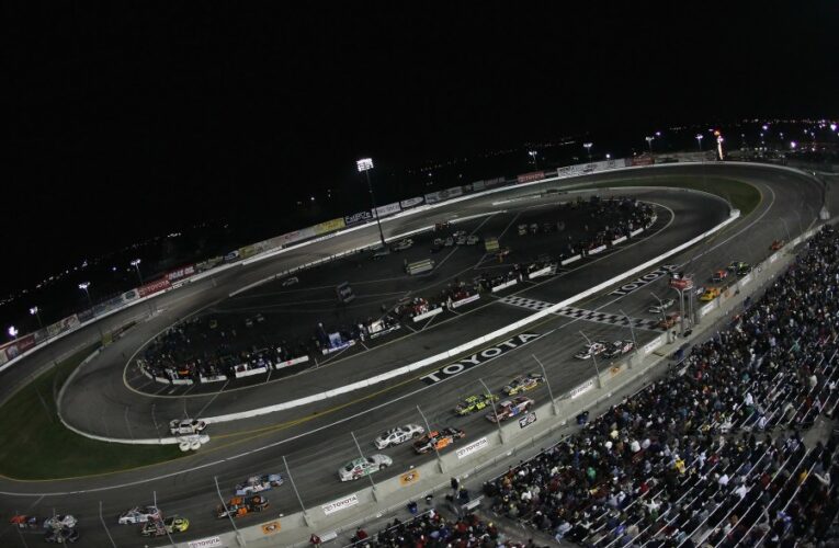 Irwindale Speedway takes the checkered flag, opens up for one last race day