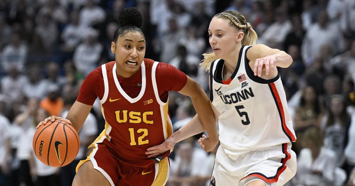 juju-watkins-and-no-7-usc-hold-off-no.-4-connecticut-to-win-in-a-thriller