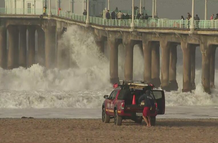 Weather officials forecast ‘high to potentially damaging’ surf, coastal flooding ahead of holidays 