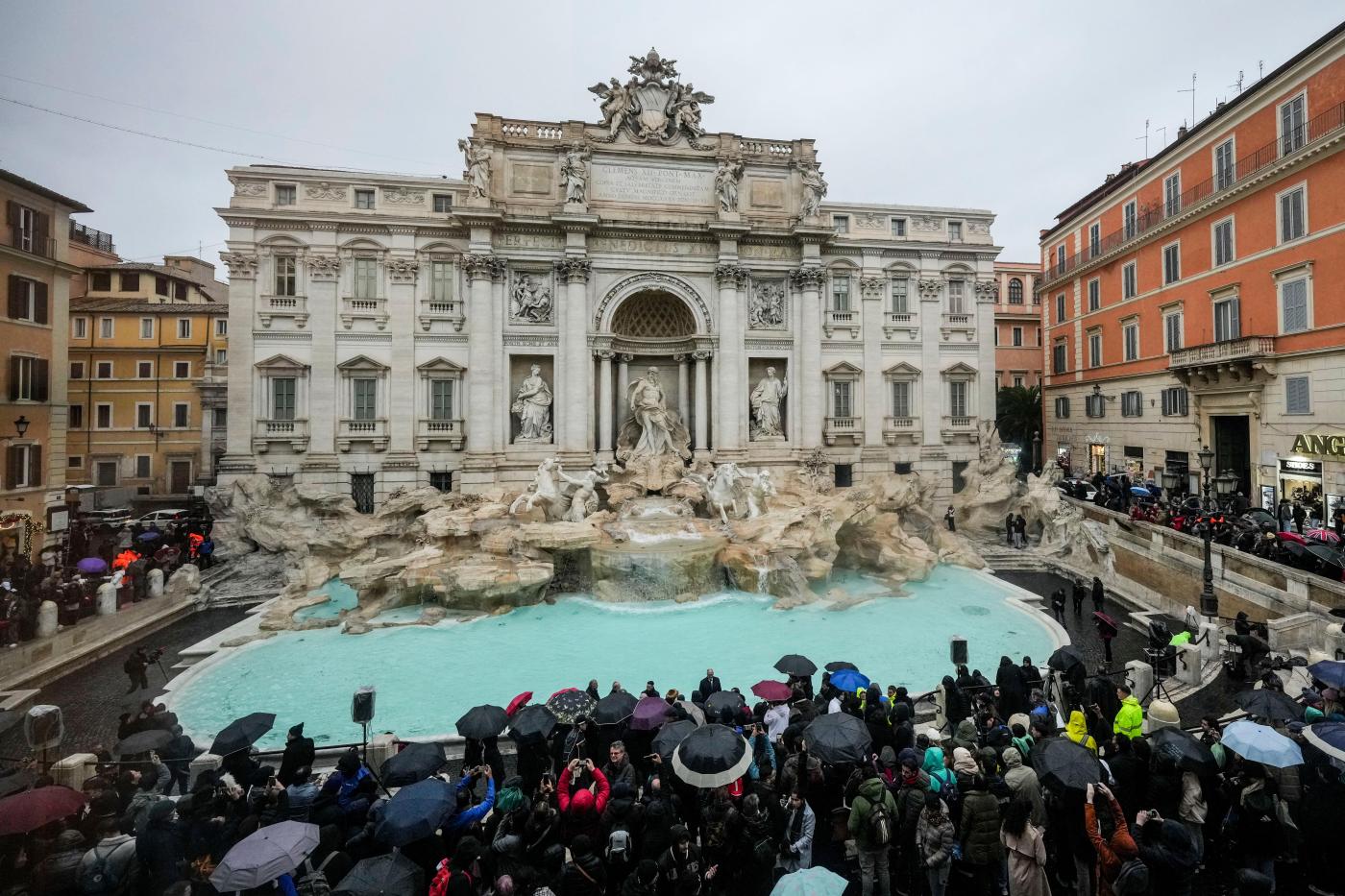 rome’s-iconic-trevi-fountain-reopens-after-renovation-work-in-time-for-the-jubilee-holy-year