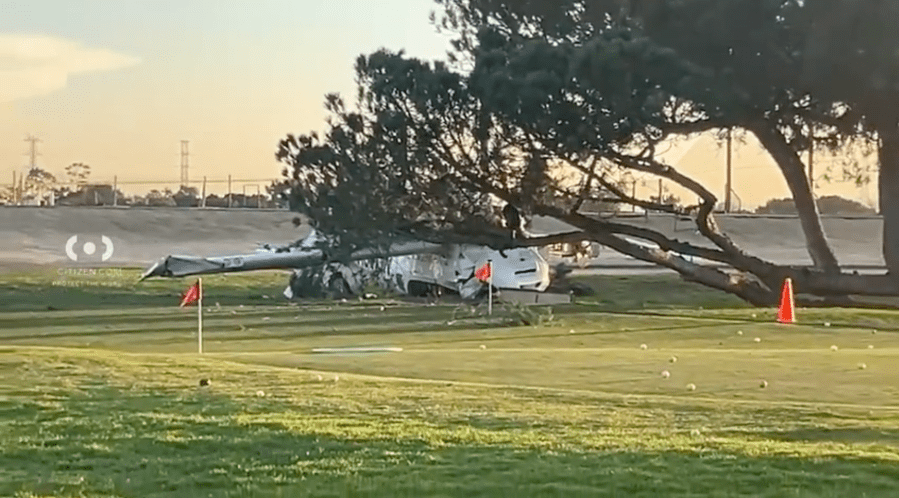 plane-crash-on-southern-california-golf-course-leaves-2-hospitalized