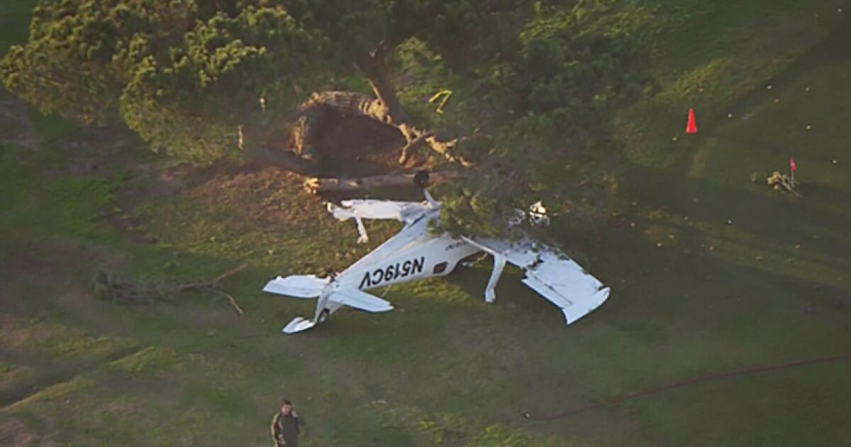 two-injured-in-crash-of-small-plane-on-carson-golf-course