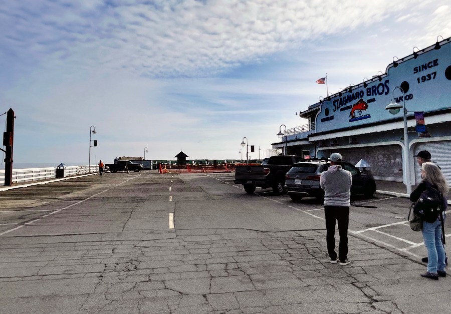 santa-cruz-pier-partially-collapses-amid-heavy-waves,-2-people-rescued