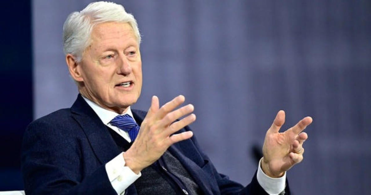 former-president-bill-clinton-hospitalized-with-a-fever