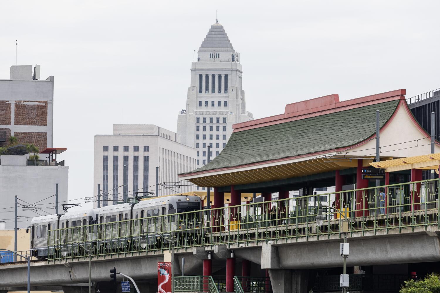 la.-metro-offering-free-rides-on-christmas-eve-and-new-year’s-eve