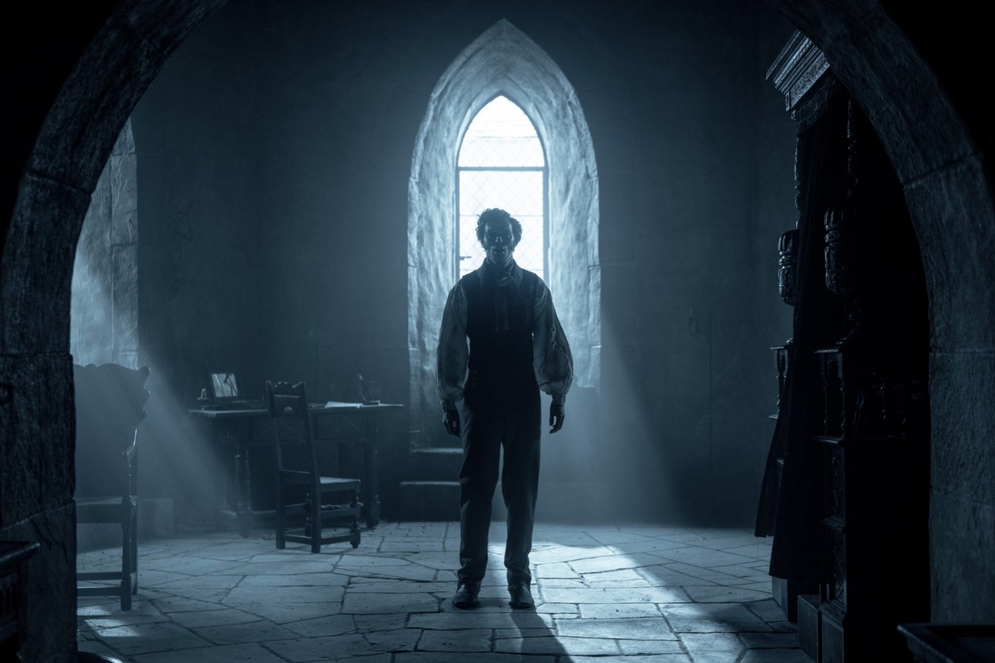 ‘nosferatu’-review:-robert-eggers’-love-of-source-material-clear-as-death