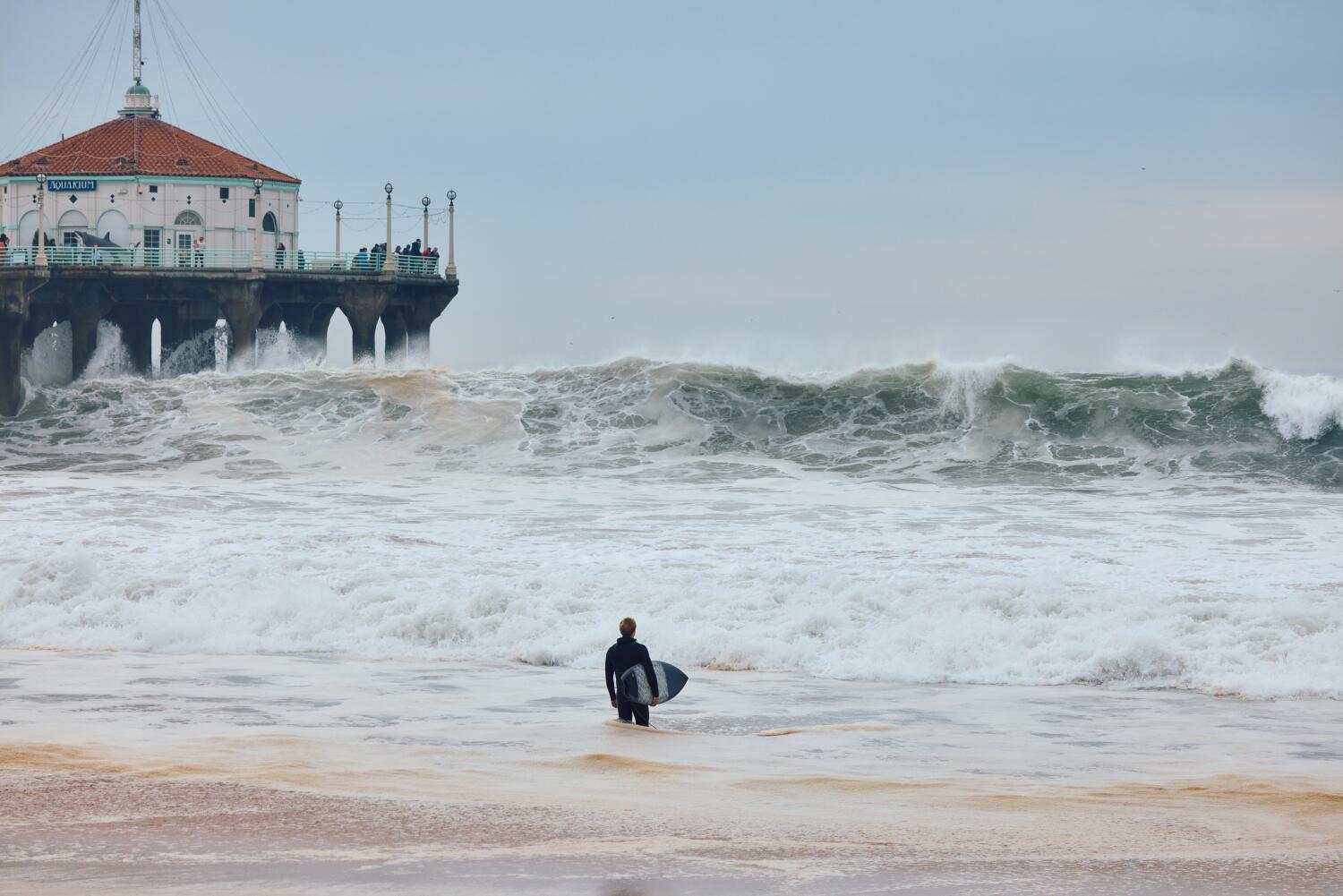 la.-christmas-holiday-forecast:-wet-and-cloudy-gives-way-to-crisp-sunny-skies