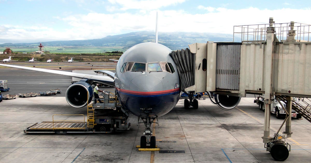 body-discovered-in-wheel-well-of-plane-at-maui-airport