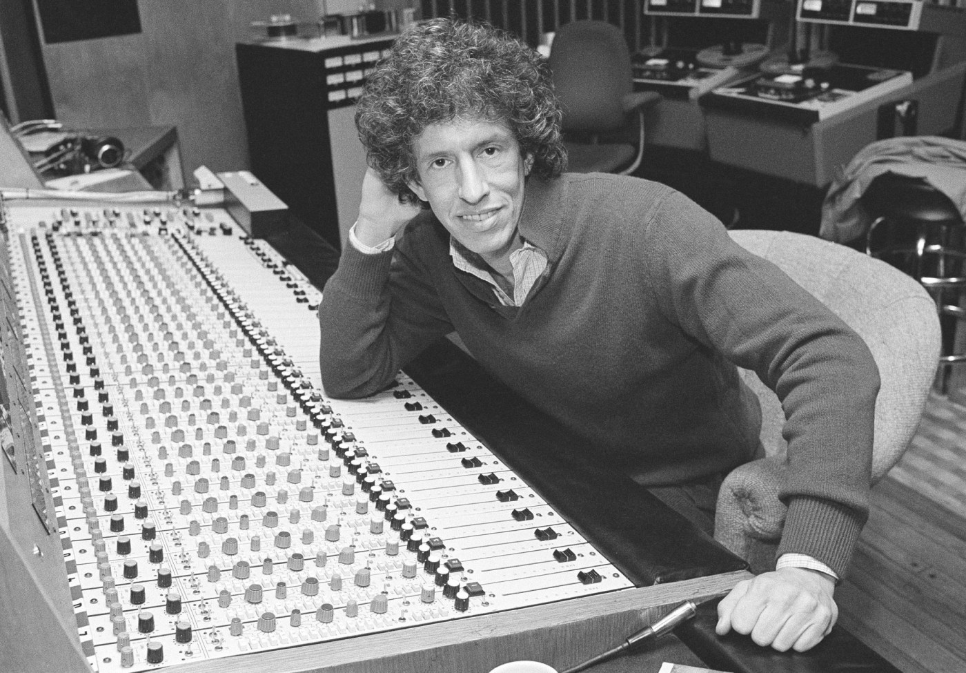 music-producer-richard-perry,-known-for-hitmaking-song-prowess,-dead-at-age-82