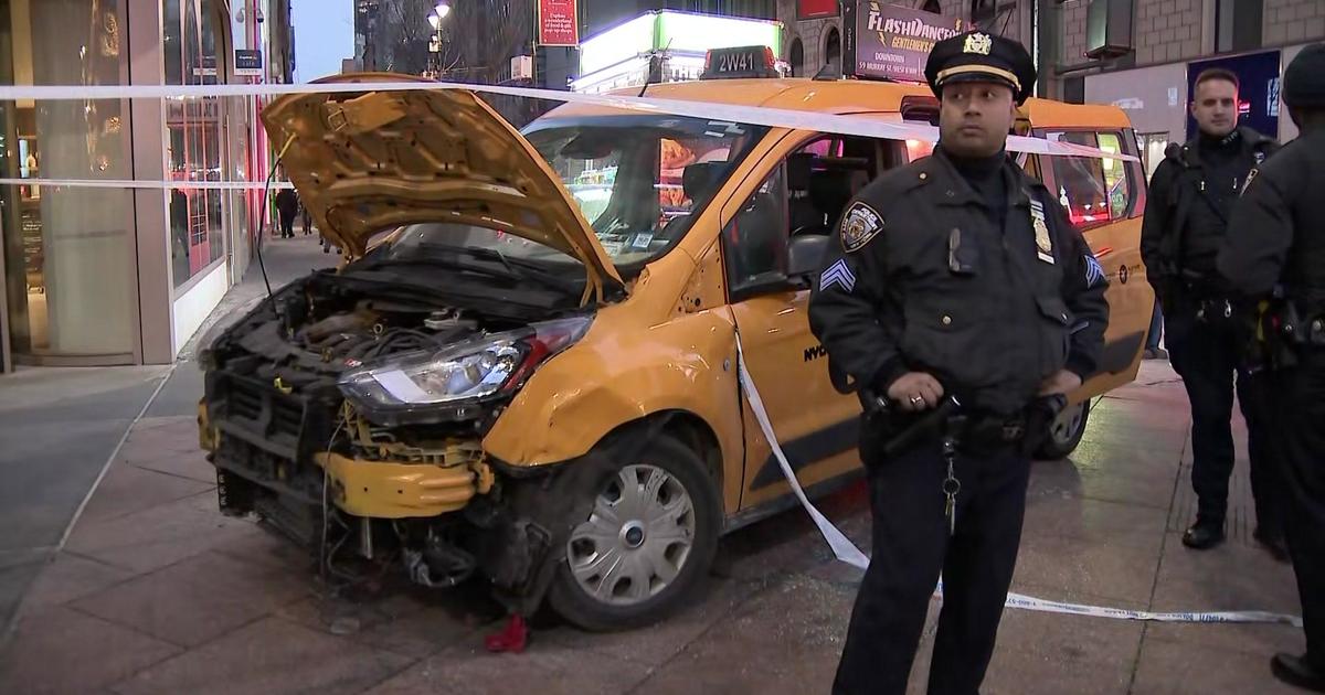 young-boy-among-6-hurt-when-taxi-hits-pedestrians-in-nyc’s-herald-square