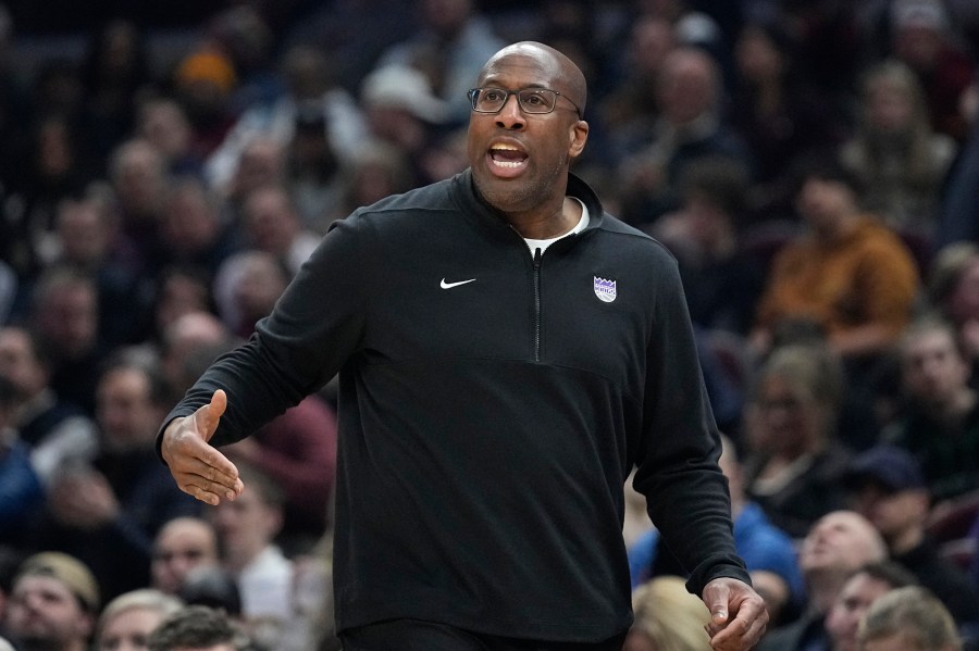 sacramento-kings-part-ways-with-coach-mike-brown,-sources-say