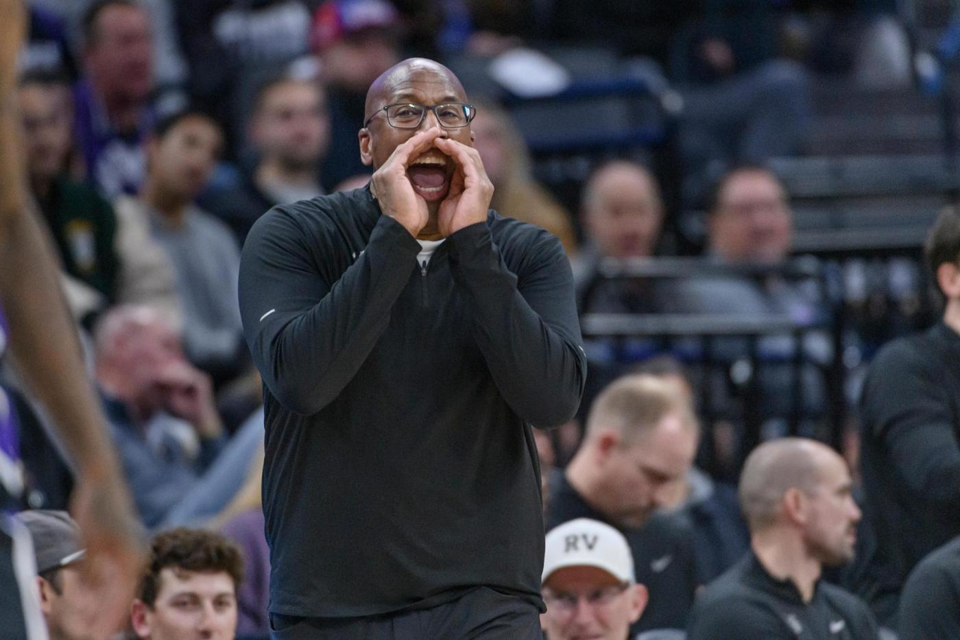 kings-fire-coach-mike-brown-less-than-halfway-through-his-third-season,-ap-source-says