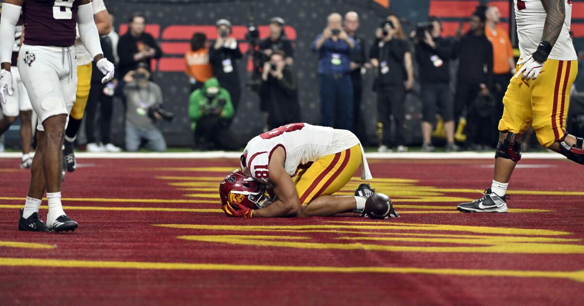 usc-makes-season-ending-statement-in-thrilling-las-vegas-bowl-comeback-over-texas-a&m