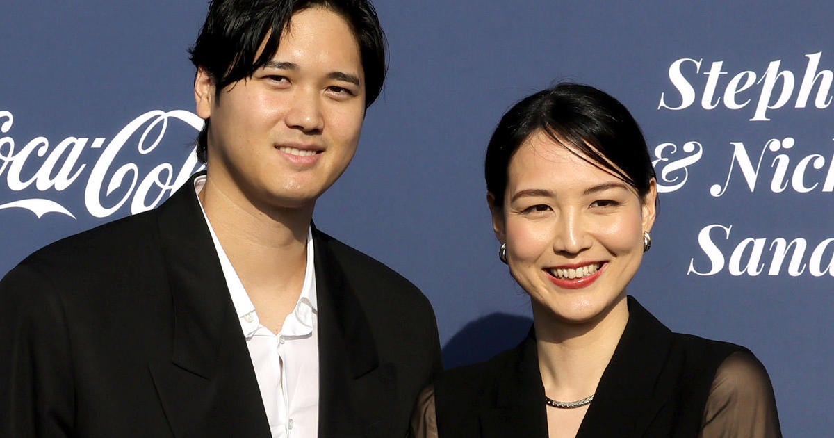 dodgers-star-shohei-ohtani-and-his-wife,-mamiko-tanaka,-expecting-their-first-child