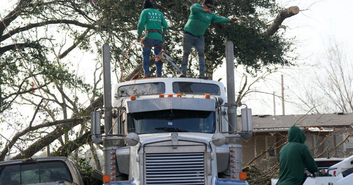 at-least-2-dead-as-texas,-mississippi-hit-by-multiple-tornadoes,-severe-storms