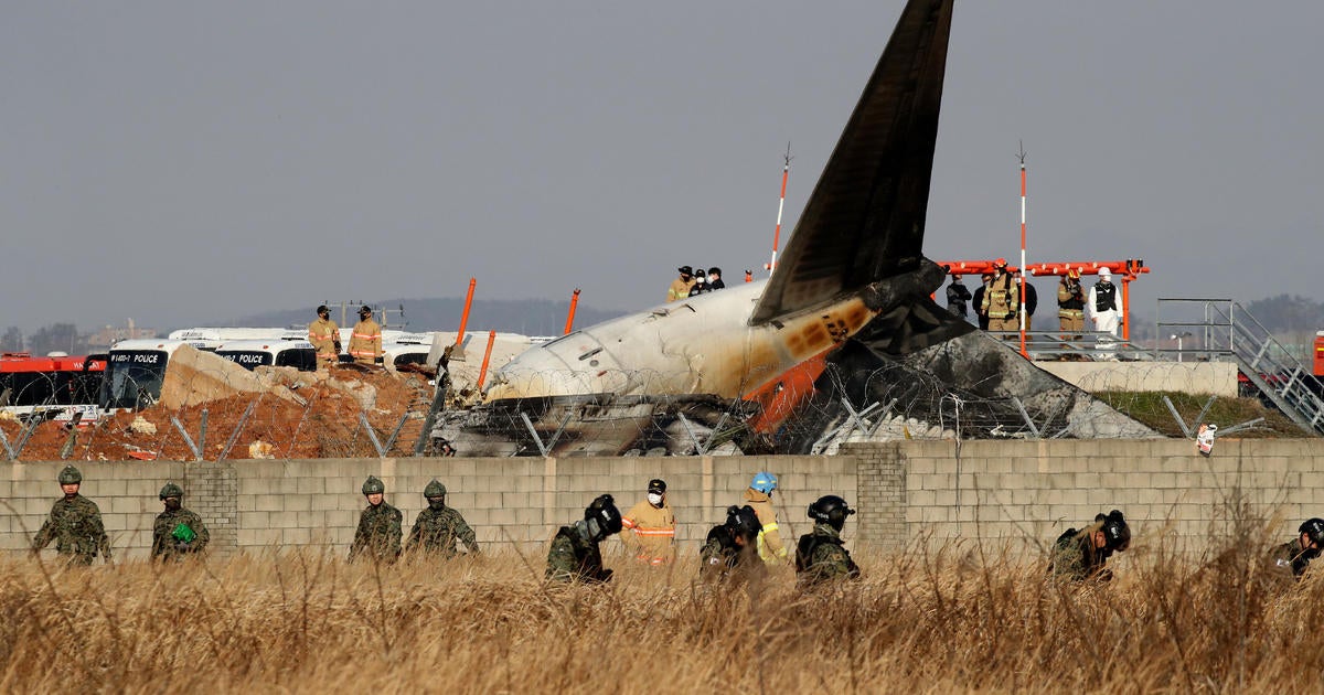 more-questions-than-answers-over-cause-of-south-korea-plane-crash