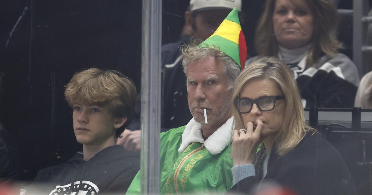 has-buddy-turned-into-an-angry-elf?-will-ferrell-spotted-with-scowl,-cigarette-and-beer-at-kings-game