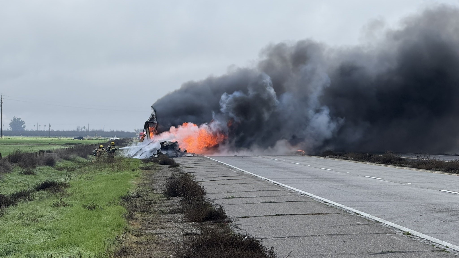 big-rig-catches-fire,-forces-closure-of-highway-152-in-madera-county