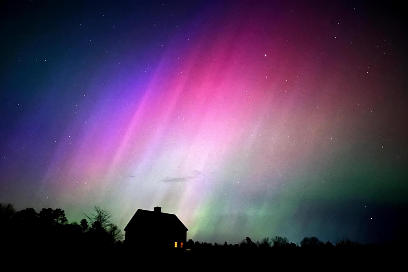 northern-lights-could-be-visible-in-upper-fringes-of-the-us-this-new-year’s-eve