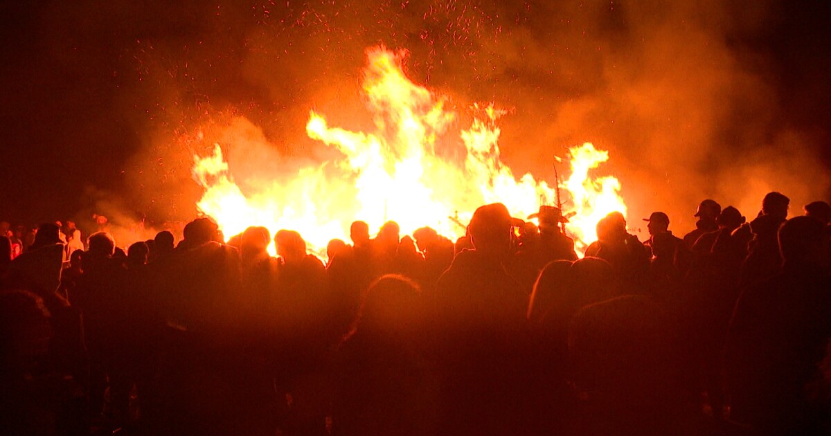 hundreds-attend-33rd-annual-solvang-tree-burn-event