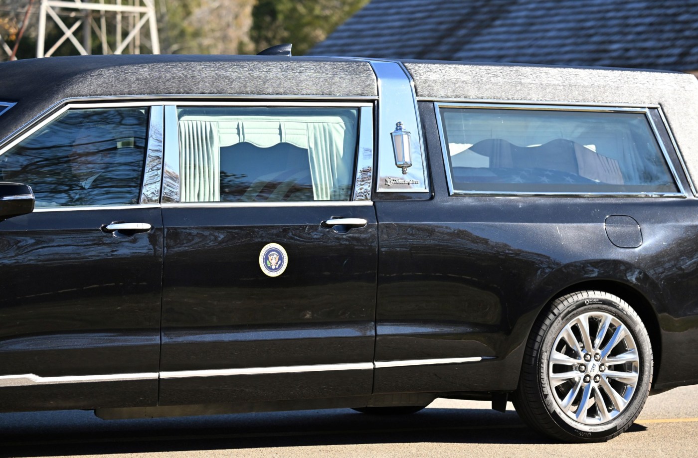 jimmy-carter’s-flag-draped-casket-on-its-way-to-atlanta-as-39th-president’s-state-funeral-begins