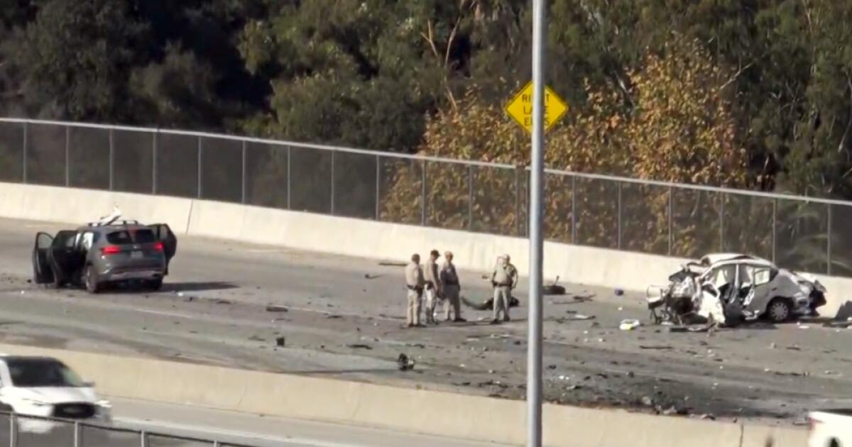 two-dead,-several-more-injured-in-pasadena-wrong-way-driver-crash