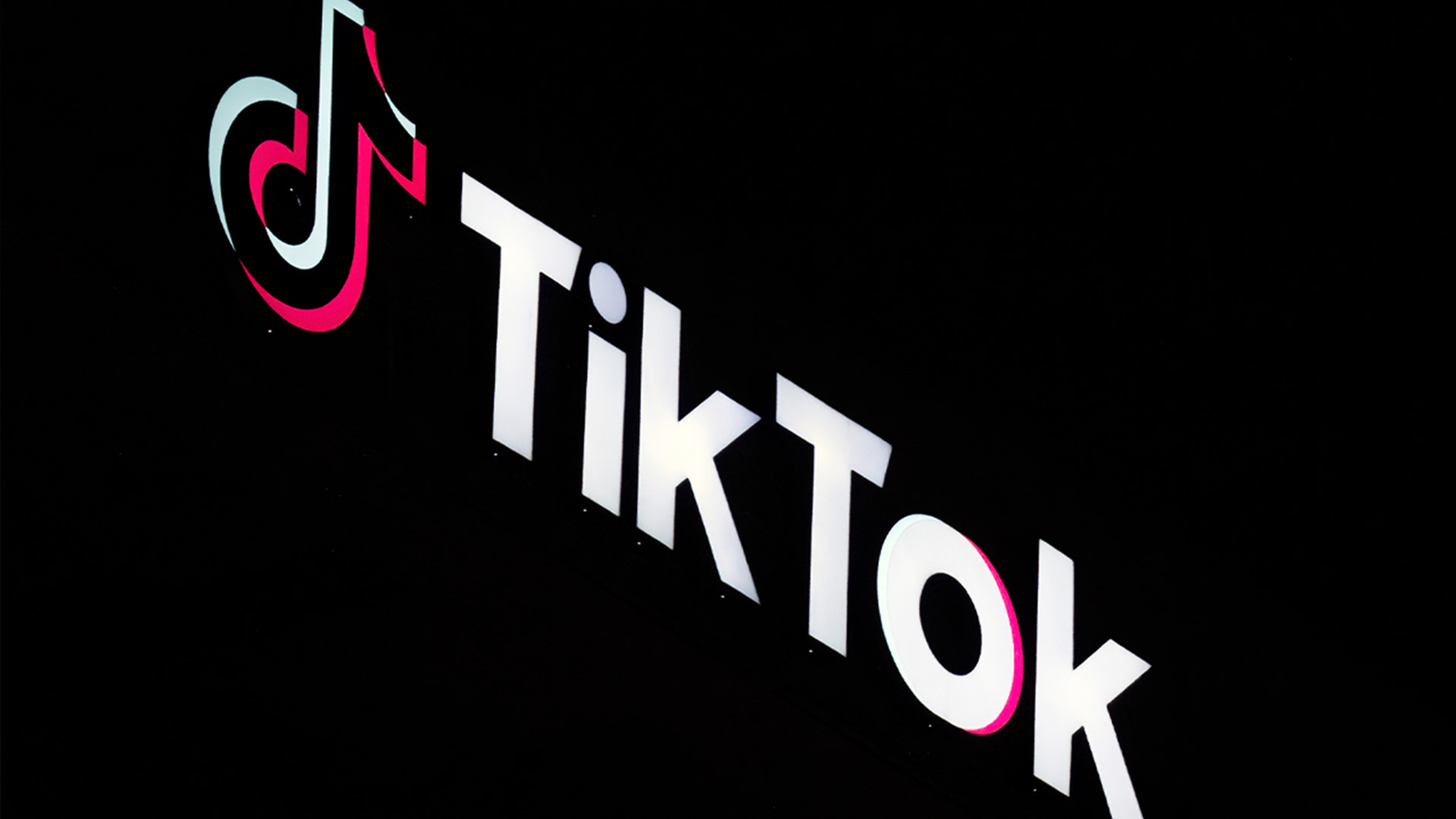 tiktok-creators-left-in-limbo-while-awaiting-decision-on-potential-platform-ban