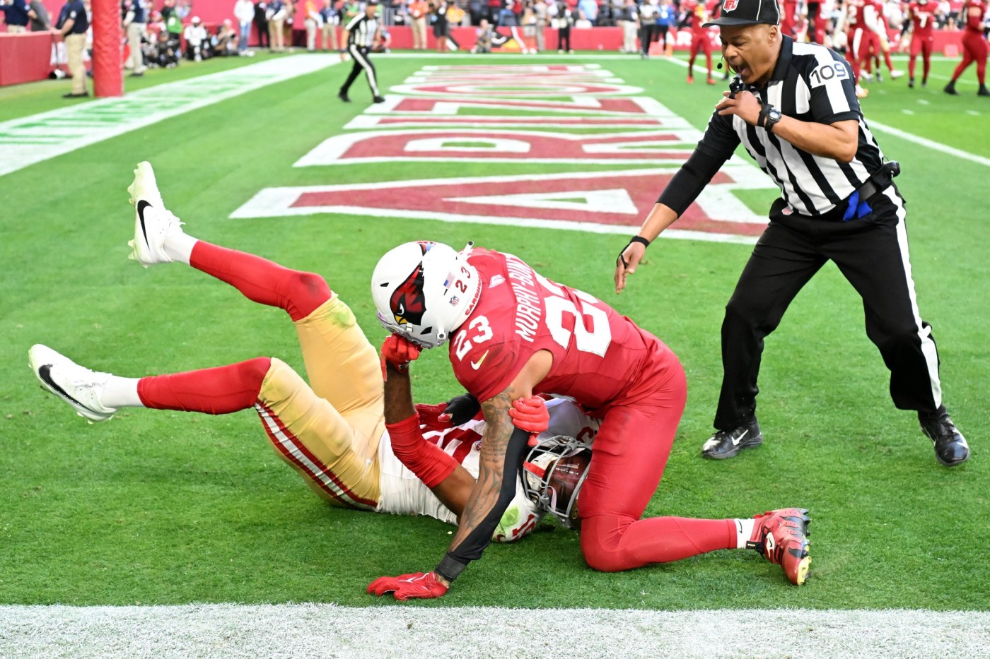 jennings-ejected-from-49ers’-finale-just-shy-of-1,000-yard-mark