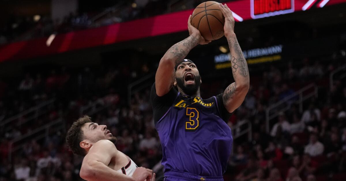 furious-lakers-rally-in-the-second-half-comes-up-short-in-loss-to-rockets