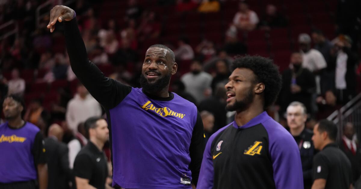 ‘bronny-doesn’t-have-to-play’:-lebron-james-glad-he-does-because-father-son-duo-‘pretty-special’