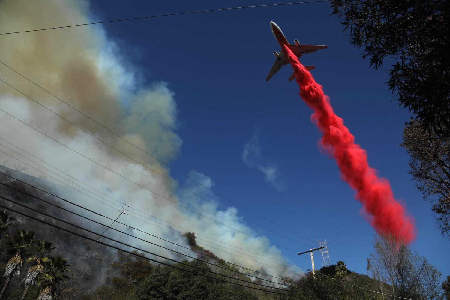 through-burning-hills-and-blinding-smoke:-the-aerial-fight-to-save-a-city