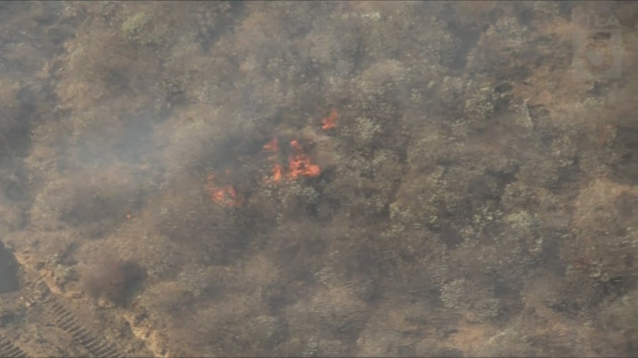 brush-fire-contained-before-it-can-threaten-structures-in-san-bernardino