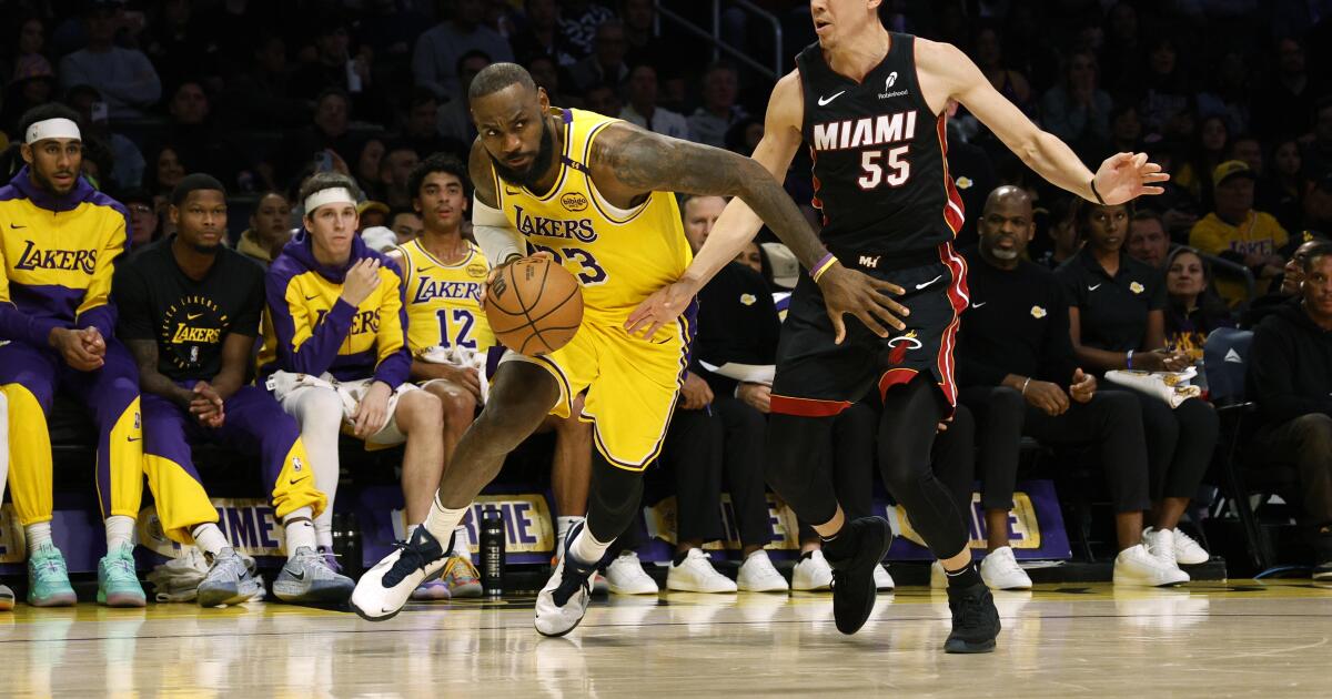 lakers-overcome-poor-first-half-to-defeat-the-heat