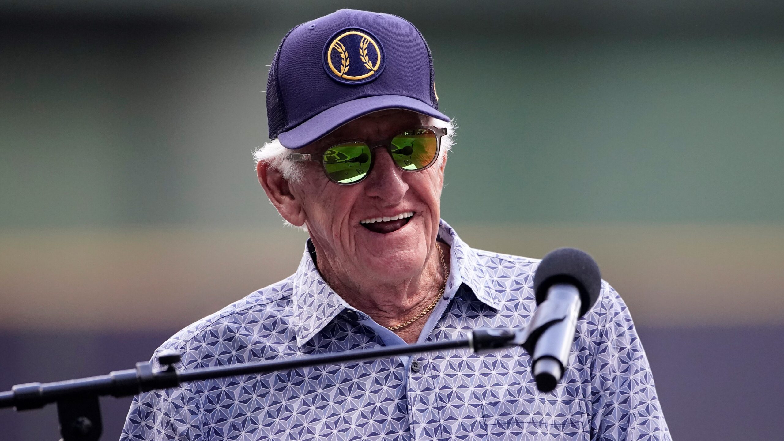 ‘mr.-baseball’-bob-uecker,-milwaukee-brewers-announcer,-dies-at-90