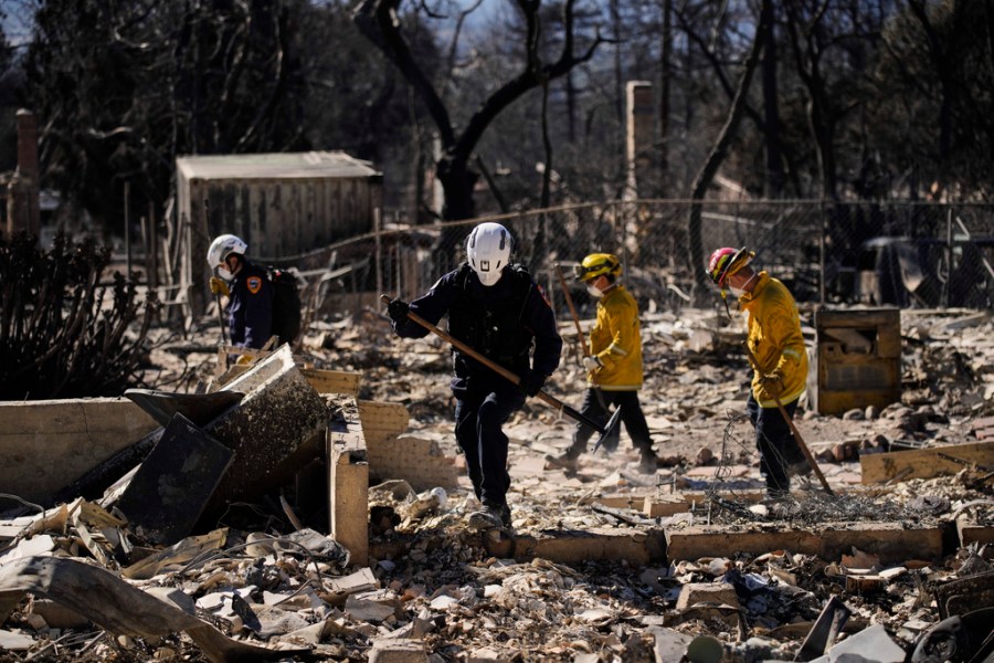 la.-county-health-officer-prohibits-removal-of-fire-debris-until-it’s-inspected