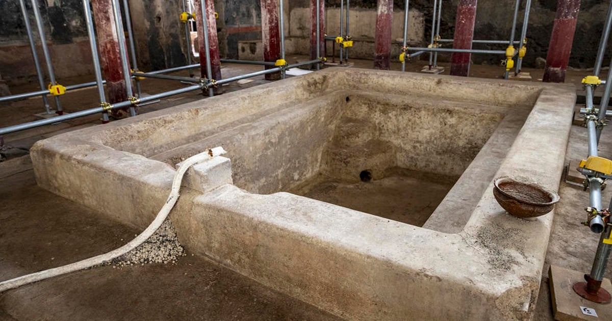 pompeii-excavation-reveals-private-bathhouse-built-2,000-years-ago