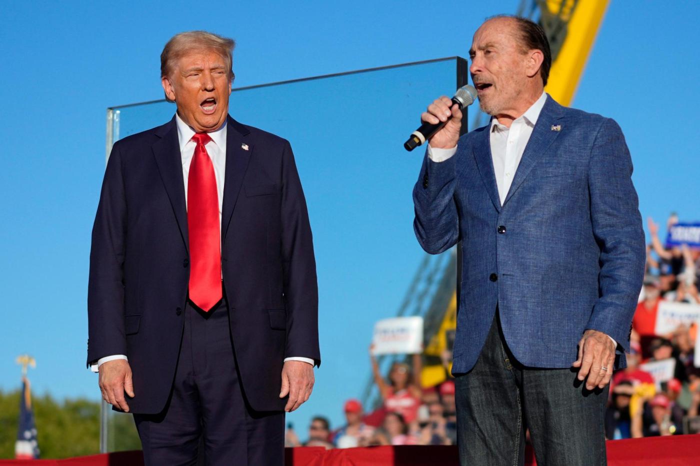 q&a:-‘god-bless-the-usa’-singer-lee-greenwood-on-donald-trump’s-inauguration-and-bibles