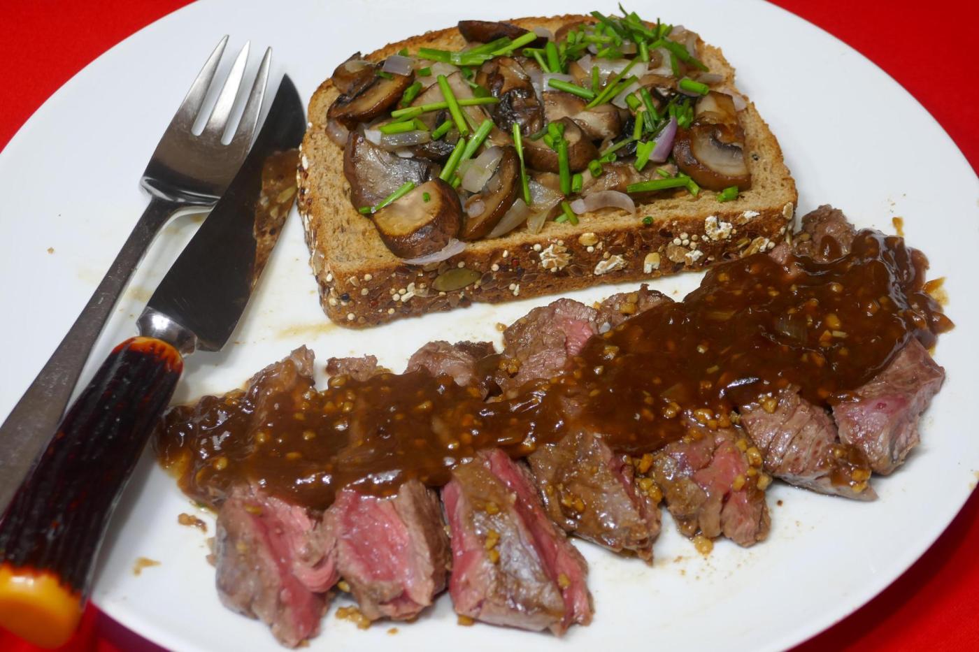 quick-fix:-honey-soy-flank-steak-with-mushroom-toasts